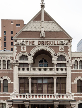 Исторические отели